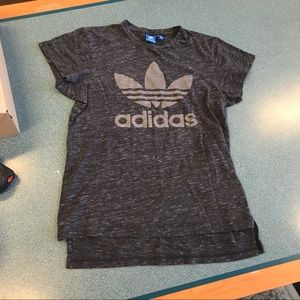 Adidas men’s slim fit charcoal tee.